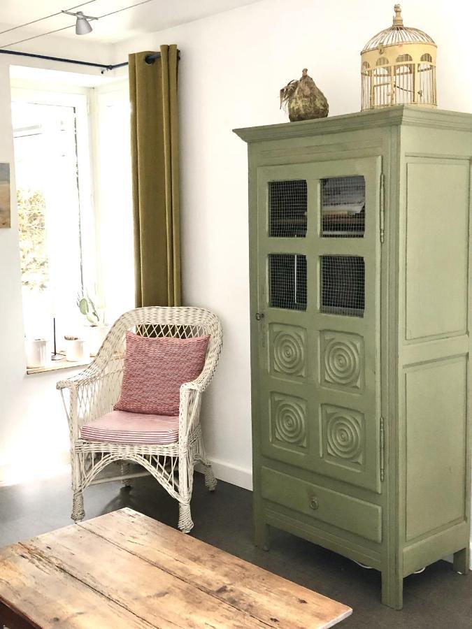 Charmante Maison Entre Marche Et Tourelles ポミシェ エクステリア 写真
