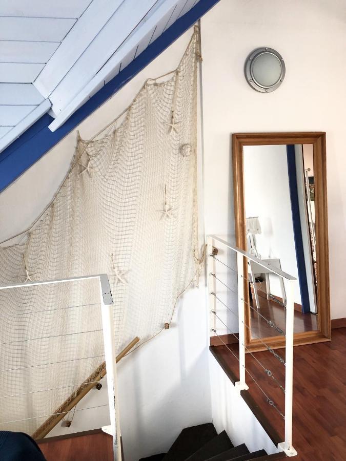 Charmante Maison Entre Marche Et Tourelles ポミシェ エクステリア 写真
